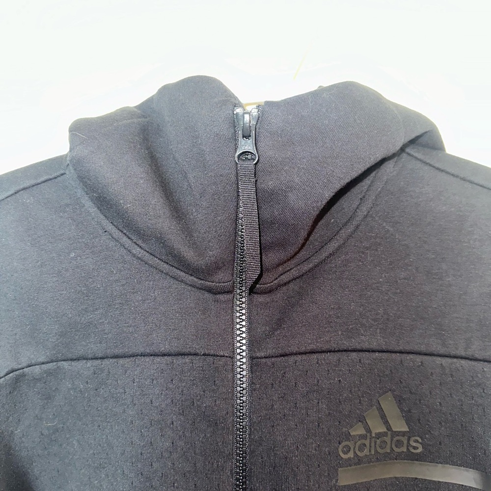 Adidas Size S - Picture 3 of 9